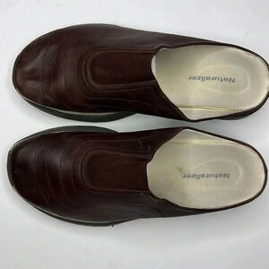 Naturalizer brown leather slip on clogs size 11m